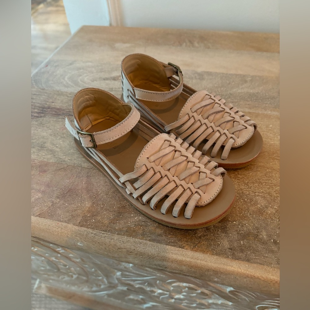 Rise me wild huarache sandals size 10